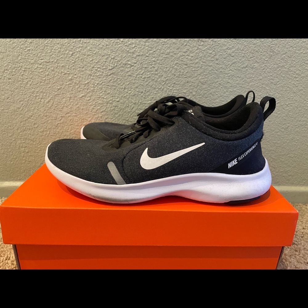 Nike running shoes 👟